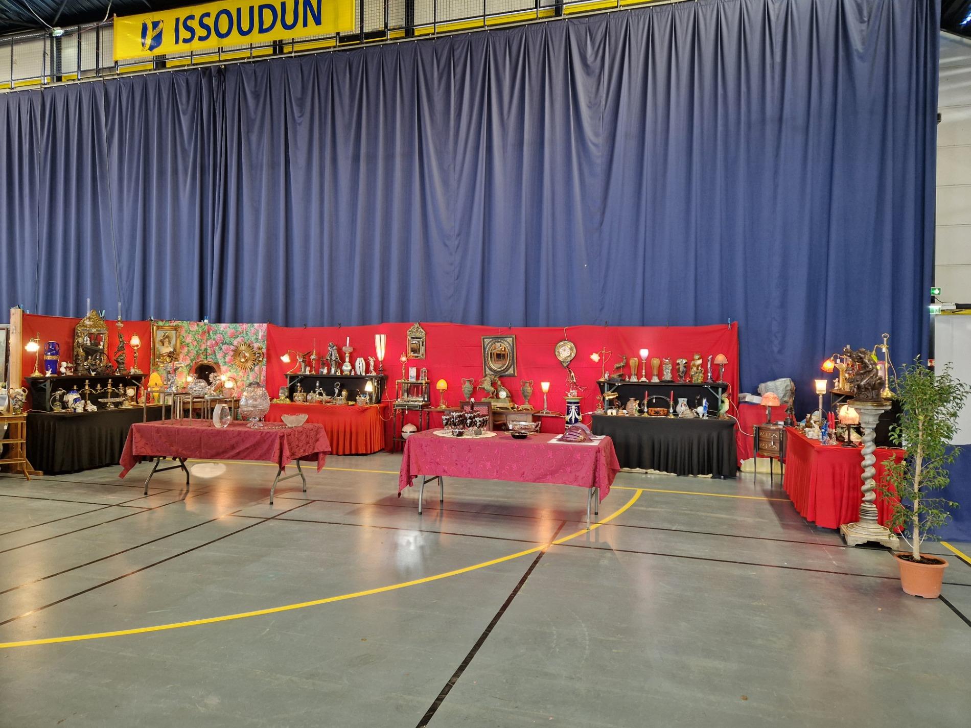 Salon des antiquaires à Issoudun
