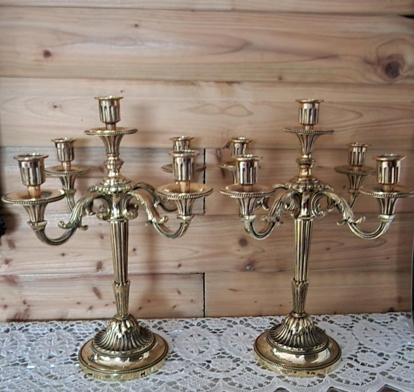 Paire de bougeoirs en bronze