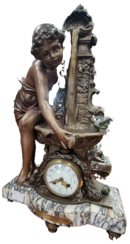 Pendule par F. Moreau