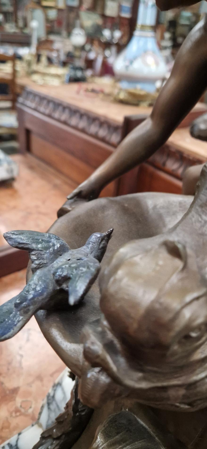 Pendule par F. Moreau