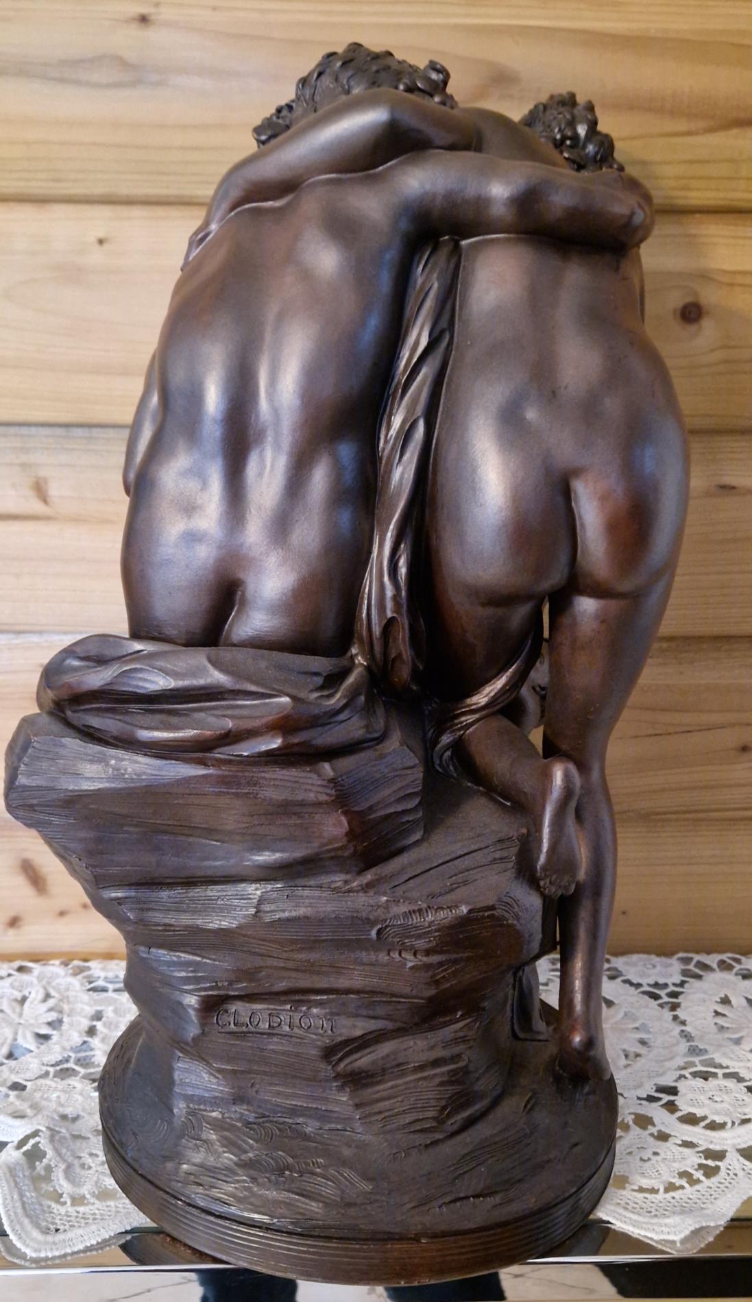 Groupe en terre cuite par Clodion