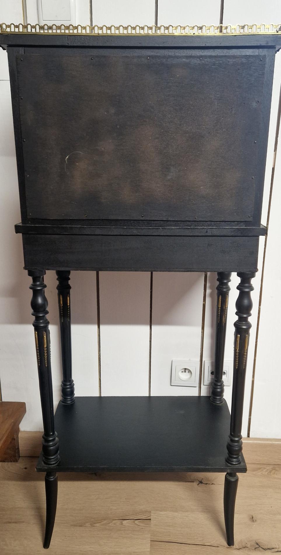 Petit meuble d'appoint Napoléon III