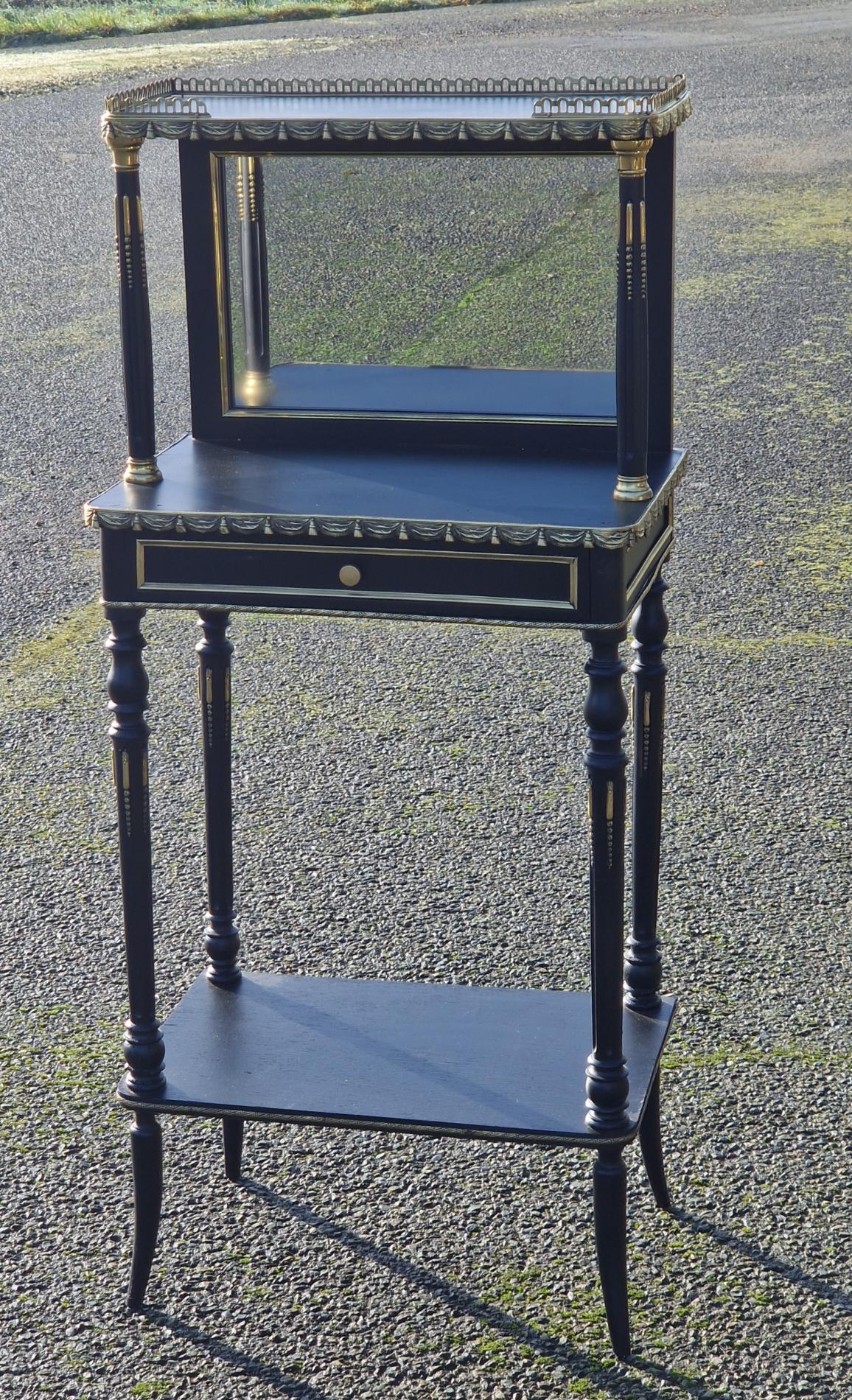 Petit meuble d'appoint Napoléon III