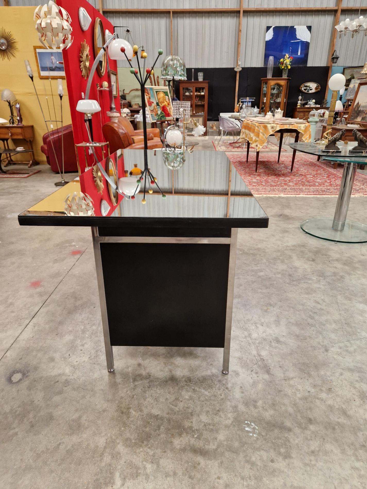 Bureau dessus miroir